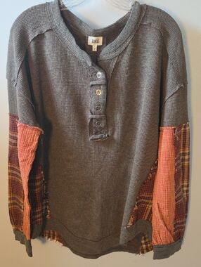 Gray Women’s Waffle Knit Henley with Plaid Patch Accents